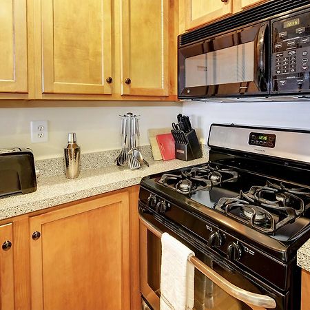 Restaurant Row Townhouse 2 King Bedrooms Louisville-Jefferson County Extérieur photo