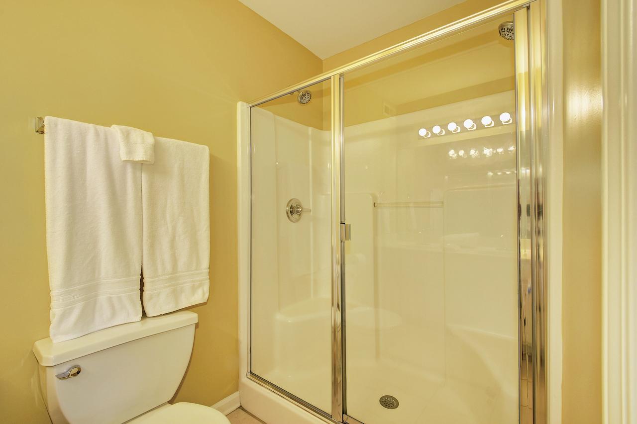 Restaurant Row Townhouse 2 King Bedrooms Louisville-Jefferson County Extérieur photo